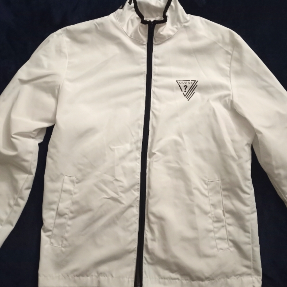 Small size white guess jacket